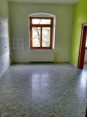 03 Küche.jpg - 4 Zimmer Etagenwohnung in Riesa