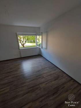 Zimmer 3 - 