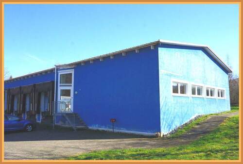 Ansicht - Großzügige Halle mit 4 Rampen und Werkstattgrube, Sozialräumen ab sofort in Zell a. H. zu vermieten!