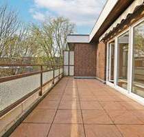 Renovierungsbedürftige Endetage in ruhiger Lage Lokstedt mit großer Dachterrasse & Tiefgarage - Hamburg - Lokstedt