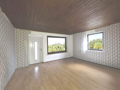 Wohnzimmer EG - 6 Zimmer Mehrfamilienhaus, Wohnhaus zum Kaufen in Furth