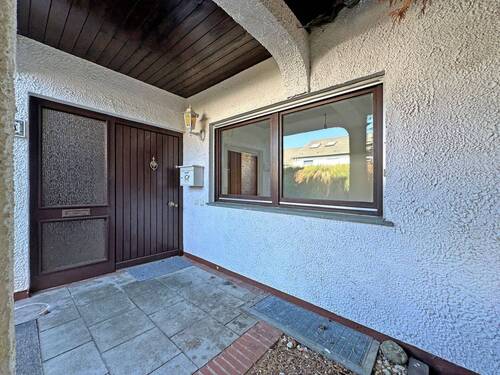 26-5545 - Hauseingang - Reihenmittelhaus mit 133,20 m&sup2; in Kassel / Harleshausen zum Kaufen