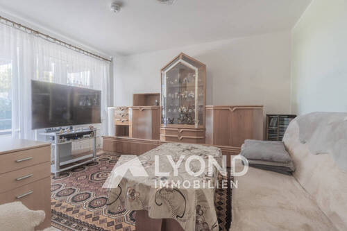 Wohnzimmer - 2 Zimmer Etagenwohnung zum Kaufen in Schkeuditz / Radefeld