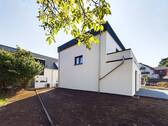 Hausansicht (Nord) - Neubau KfW40: Stilvolles Einfamilienhaus mit höchster Energieeffizienz