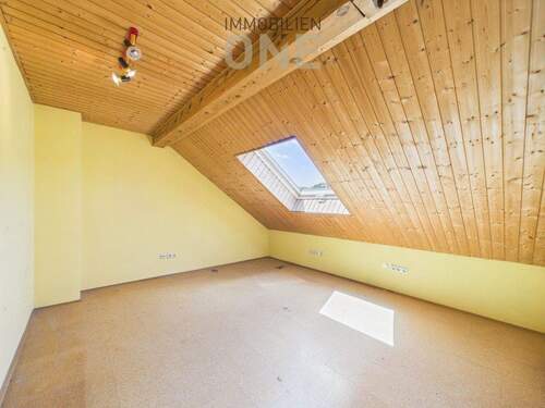 Bild 2 - 2 Zimmer Etagenwohnung zum Kaufen in Nittendorf / Etterzhausen