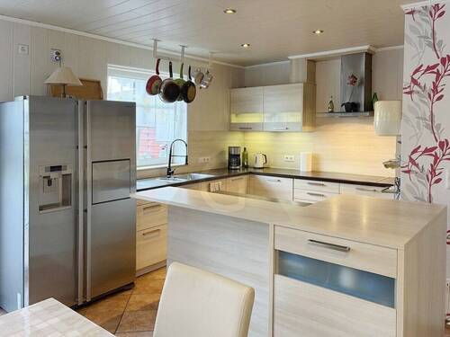 geräumige Wohnküche - 