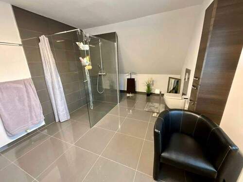 Badezimmer -1 - 