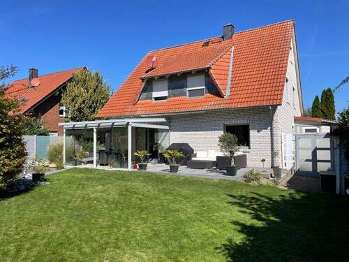 Gartenansicht - 5 Zimmer Einfamilienhaus zum Kaufen in Vordorf