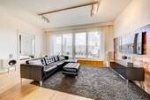 Licht durchfluteter Wohnbereich - 