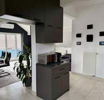 Charmante Dachgeschosswohnung mit hohen Decken und lichtdurchfluteten Räumen - Elchesheim-Illingen