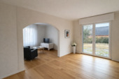 Wohnbereich mit Zugang zum Garten - 