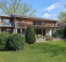 Nordöstlich von Hamburg: Zeitlos wohnen. Nachhaltig gebaut. Großzügig gedacht. - Hoisdorf