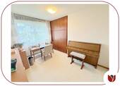 Kinderzimmer 2 - straßenseitig
- 
