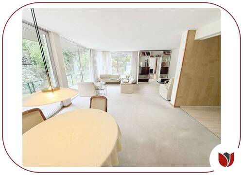 Blick in den Wohn-/Essbereich - 