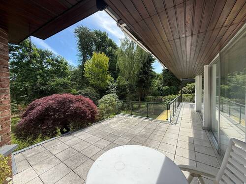 Zugang von der Küche zur weiteren Terrasse - 