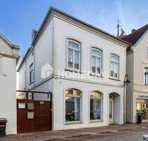 Schmuckstück mit Altbau-Charm mit praktischer Einliegerwohnung & Carports in zentraler Lage | Brake - Brake (Unterweser)