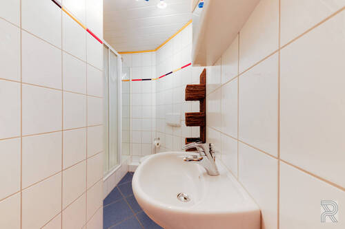 1.OG - Bad zum Schlafzimmer - 87c - 