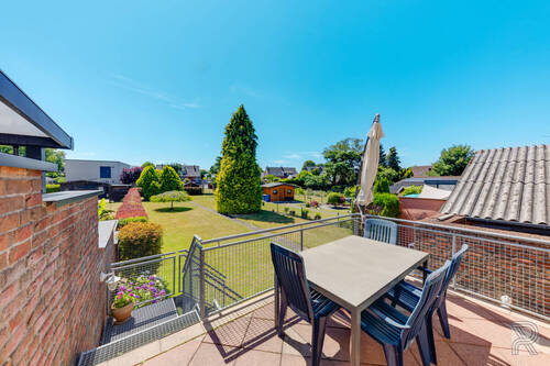 Terrasse - Zwei Einfamilienhäuser mit großem Garten in ruhiger Wohnlage von DürenArnoldsweiler