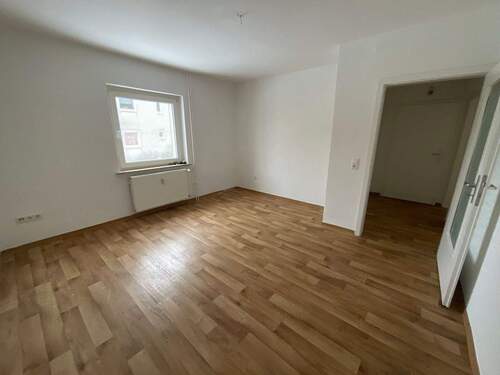 Wohnzimmer - KR an CS am 27.01. MV zum 16.02Endecken Sie Ihre neue Wohnung !!