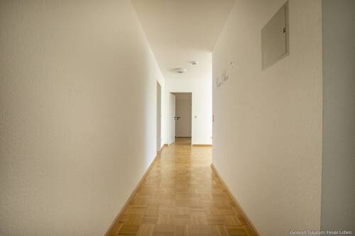 Flur - Etagenwohnung mit 92,00 m&sup2; in Bad Säckingen zum Kaufen