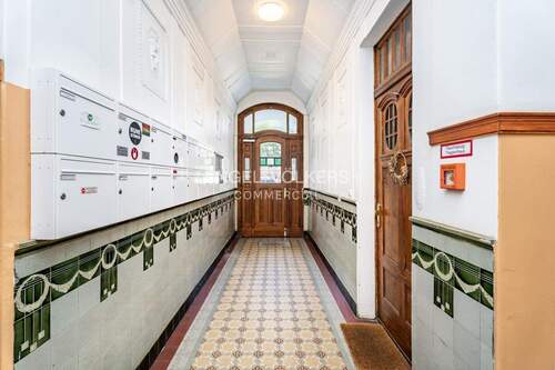 JAK09283 Kopie - Altbauklassiker mit Charme und modernem Standard in gut angebundener Lage