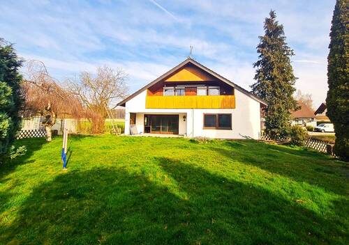 Garten - 9 Zimmer Mehrfamilienhaus, Wohnhaus in Unlingen