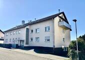 Außenansicht - Attraktive 3-Zimmer DG-Wohnung mit Balkon - gepflegt, vermietet & perspektivisch freiwerdend