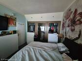 Schlafzimmer mit begehbarem Kleiderschrank - 