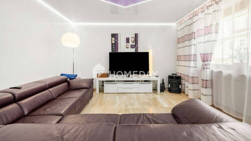 1. OG Wohnzimmer 1 - 