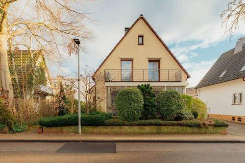 Hausansicht - Bestlage: Freistehendes Einfamilienhaus in Bensberg-Lückerath