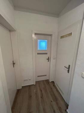 Flur - 2 Zimmer Etagenwohnung in Wuppertal