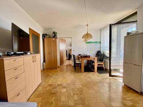 Wohnzimmer Richtung Schlafzimmer - 