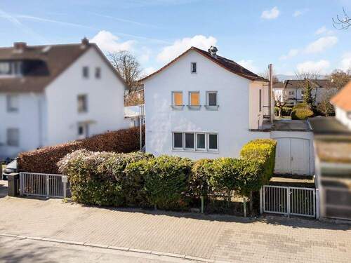 Vorderansicht - 5 Zimmer Einfamilienhaus in Frankfurt am Main