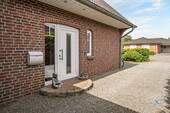 Hauseingang - Einfamilienhaus mit 124,60 m&sup2; in Flensburg / Weiche zum Kaufen