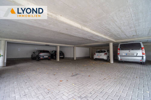 Unterstellplatz - 
