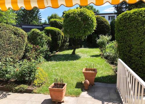 Blick in den Garten - Ihr neues Familienkapitel – ein Zuhause voller Möglichkeiten!