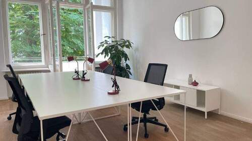 Die gesamte Einheit - Privates Büro - 