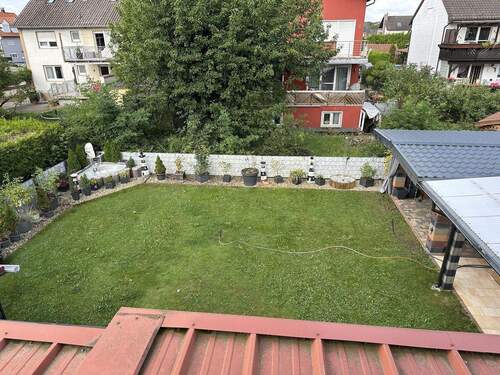 Gartenansicht vom Balkon - 