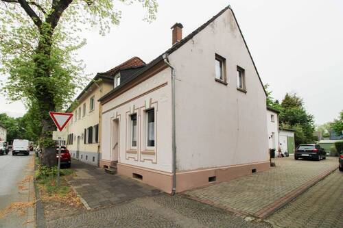 Haus2 / Straße - 5 Zimmer Einfamilienhaus zum Kaufen in Duisburg