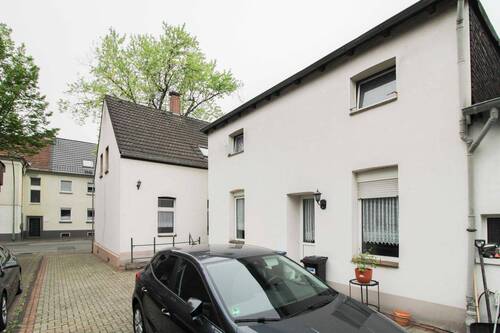 Haus3 / Hof - 5 Zimmer Einfamilienhaus in Duisburg