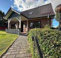 Laufend modernisiertes Wohnhaus auf gepflegtem Grundstück - Mohrkirch