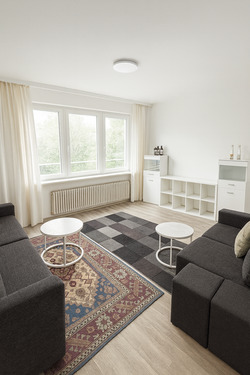Wohnzimmer mit KI eingerichtet als Wohnbeispiel - 2 Zimmer Etagenwohnung zur Miete in Kempten