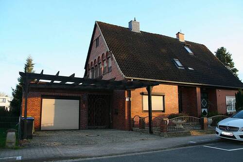 Titelbild - Historische Doppelhaushälfte in Alt-Laatzen ... Ensembleschutz ... !!!