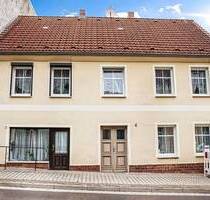 EINMALIGE GELEGENHEIT: ZWANGSVERSTEIGERUNG AM 18.06.26 EINES EINFAMILIENHAUSES MIT EINLIEGERWOHNUNG - Lychen