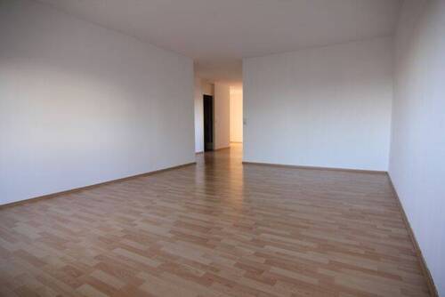 Wohnzimmer.jpg - Etagenwohnung mit 89,80 m&sup2; in Dreieich zum Kaufen