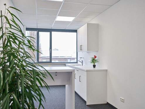 Teeküche - Büro in Fellbach zur Miete