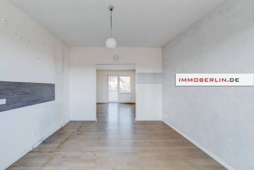 3 - 4 Zimmer Etagenwohnung in Berlin