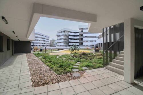 Aufenthalt, Spielplatz, Entspannung - Außergewöhnlich und extravagant - 4 Zimmer mit Terrasse - Smartes Wohnen mit Freiblick