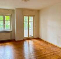 Klassischer Wohncharme in Karlshorst - 2 Zimmer mit sonnigem Westbalkon - Berlin