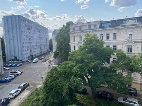 freiläufiger Blick aus Wohnung - 